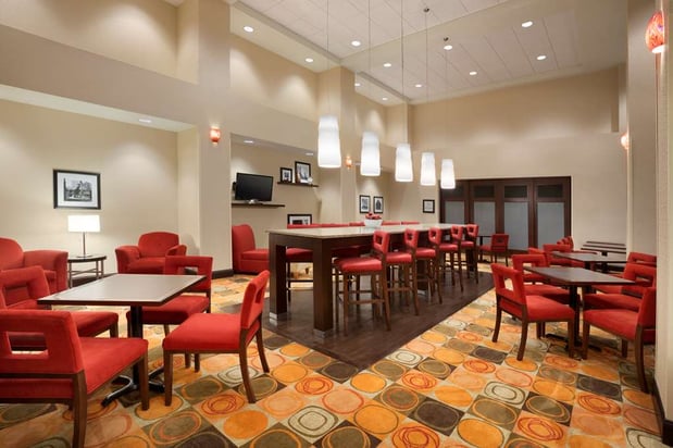 Images Hampton Inn & Suites Hartford/East Hartford