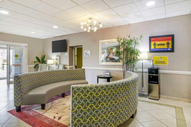 Images Best Western Plus Brunswick Inn & Suites