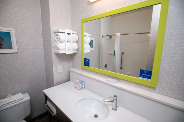 Images Hampton Inn Pickwick Dam-At Shiloh Falls