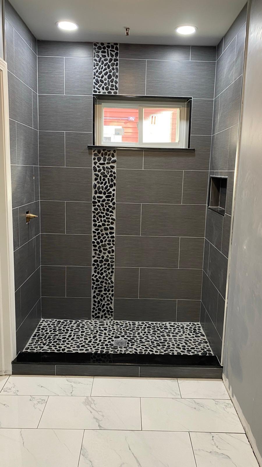 Quinde's General Contractor Image