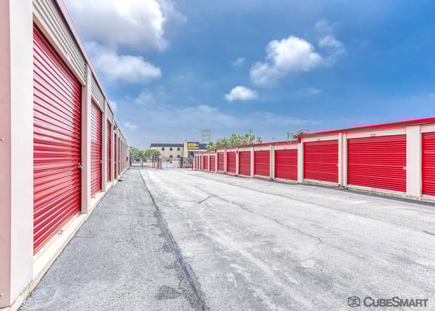 Images CubeSmart Self Storage