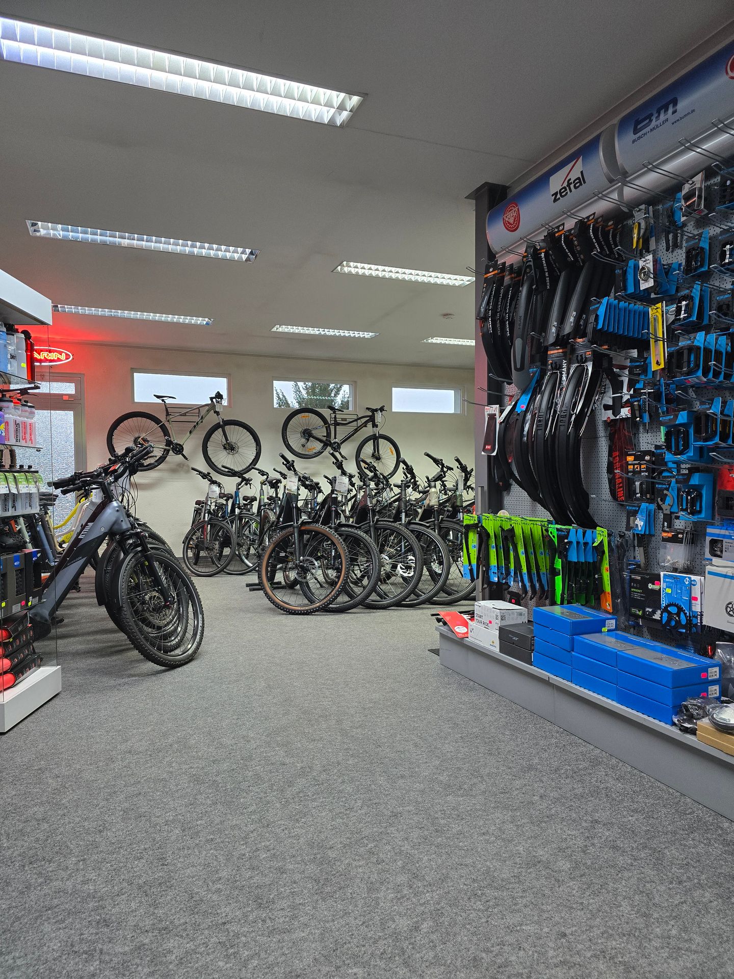 Zweirad Schellhase, Hauptstr. 194 in Schwalbach