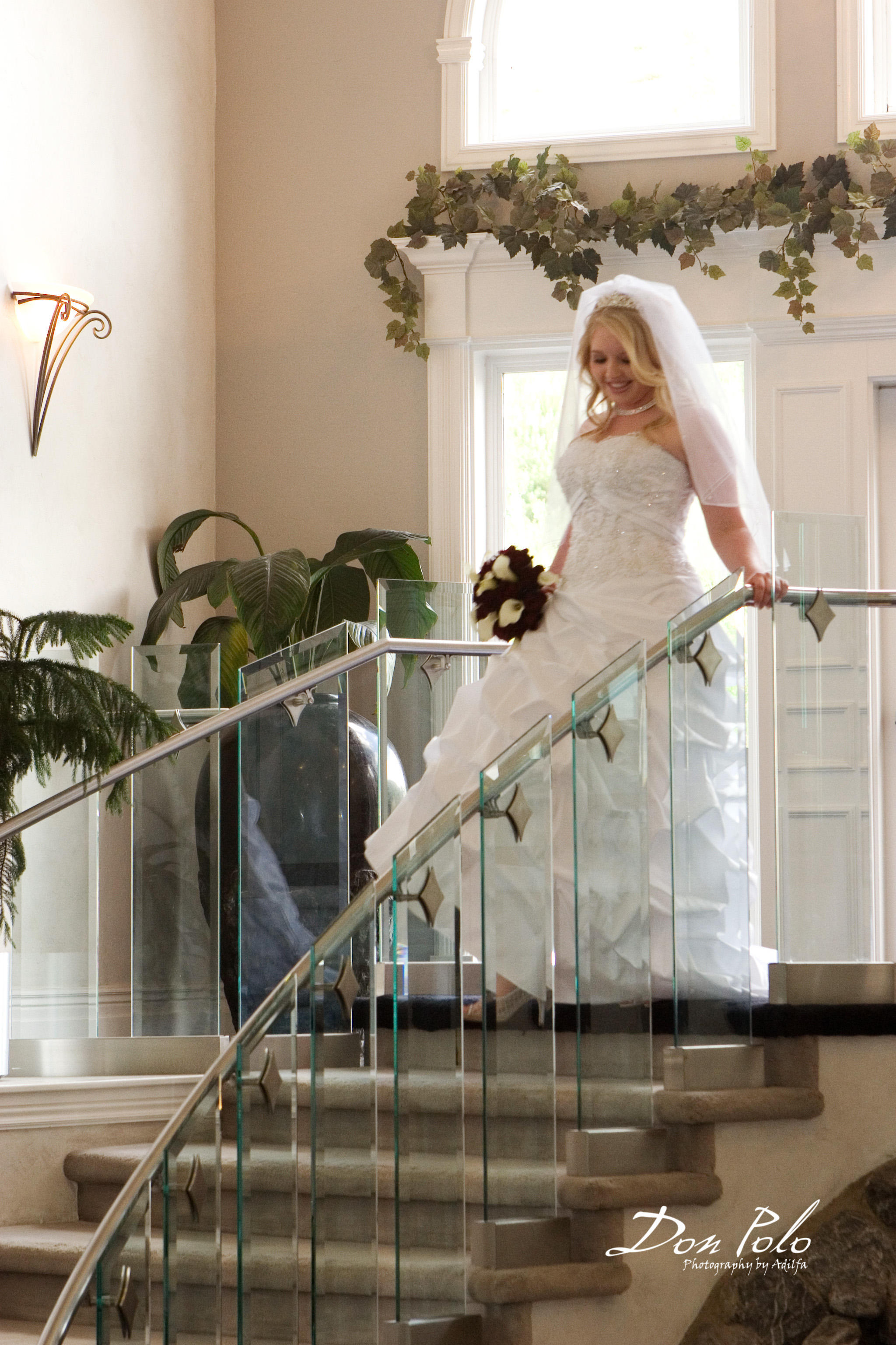 Bride's circular stairway entry