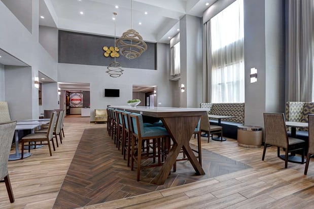 Images Hampton Inn & Suites Dallas-DeSoto