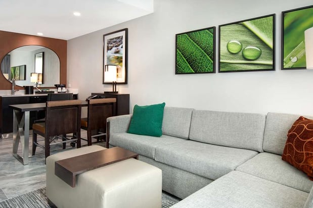 Images Embassy Suites by Hilton Alpharetta Halcyon