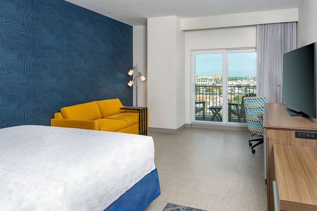 Images Hampton Inn & Suites Clearwater Beach