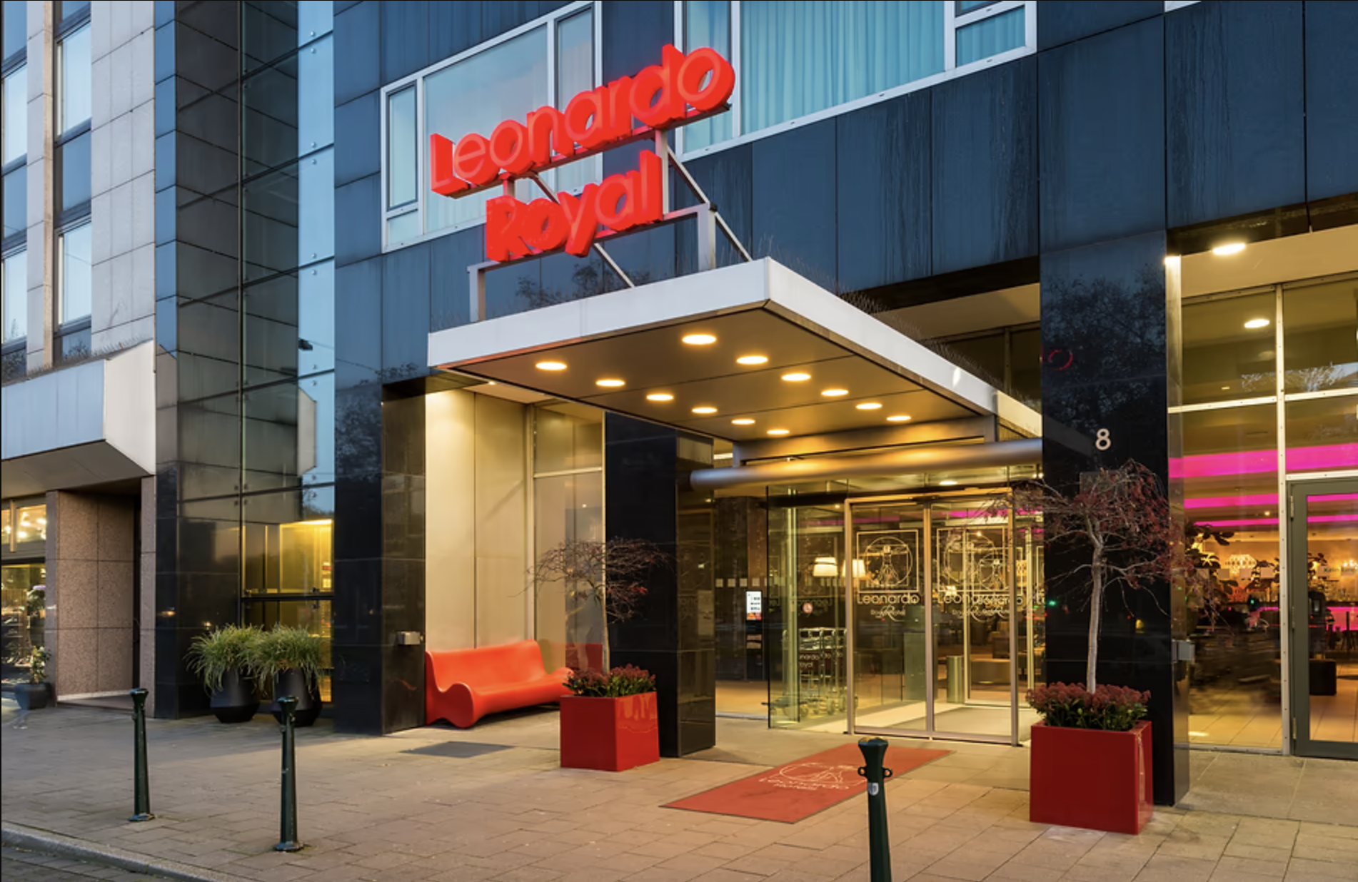 Leonardo Royal Hotel Düsseldorf Königsallee, Graf-Adolf-Platz 8-10 in Düsseldorf