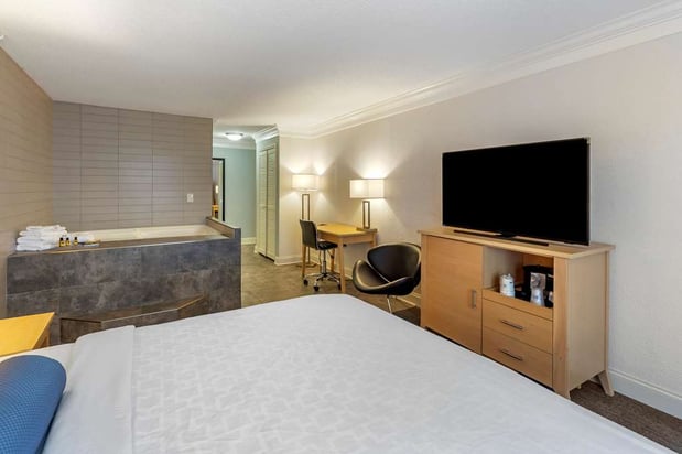 Images Best Western Plus University Inn