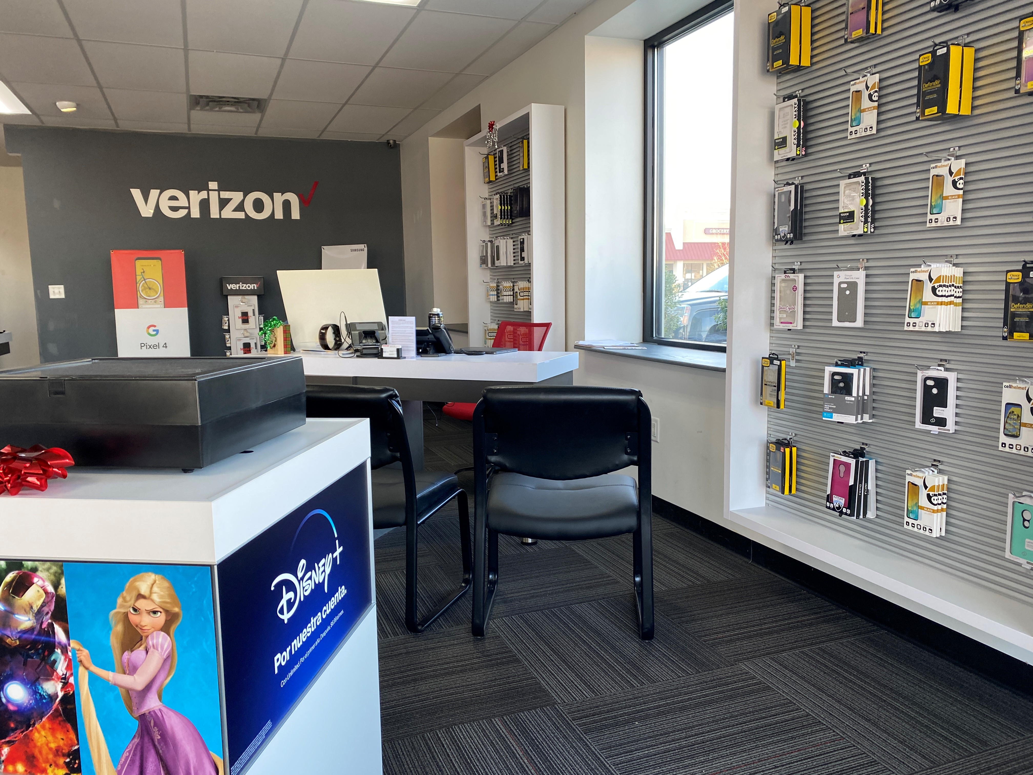 We invite you to visit the newly remodeled Wireless ZoneÂ® of Harrington!
