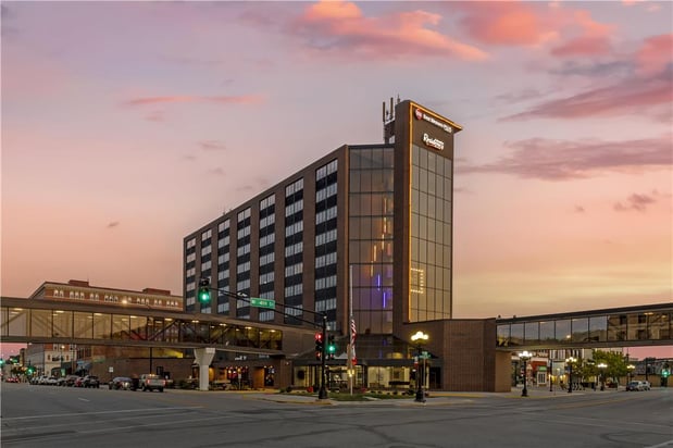 Images Executive Residency by Best Western Waterloo & Cedar Falls