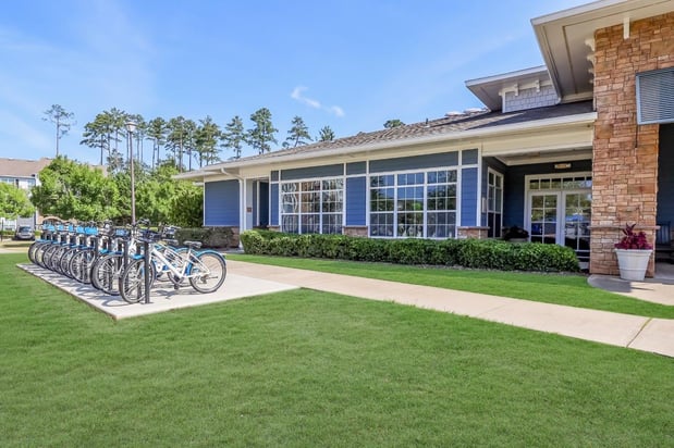 Images Parc at Flowing Wells Apartment Homes