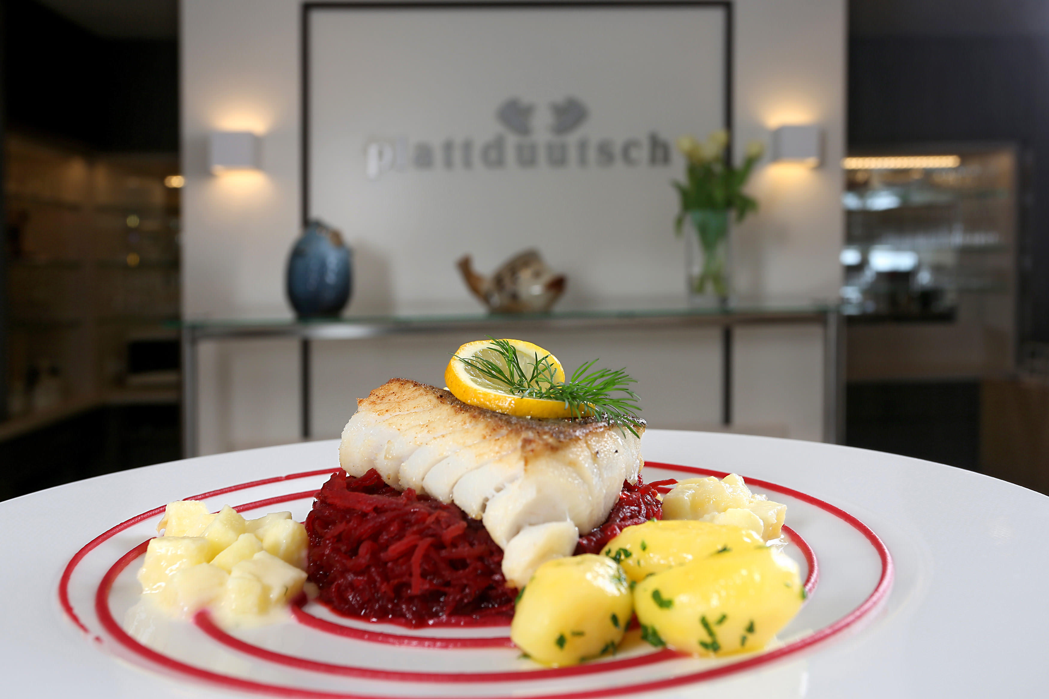 Fisch im Restaurant „plattdüütsch“ im Centralhotel Binz auf Rügen