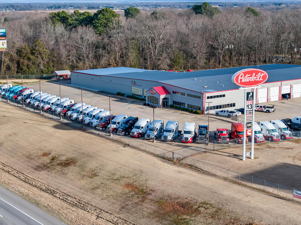 Images TLG Peterbilt - Fort Smith