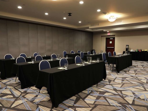 Images DoubleTree by Hilton Omaha Southwest