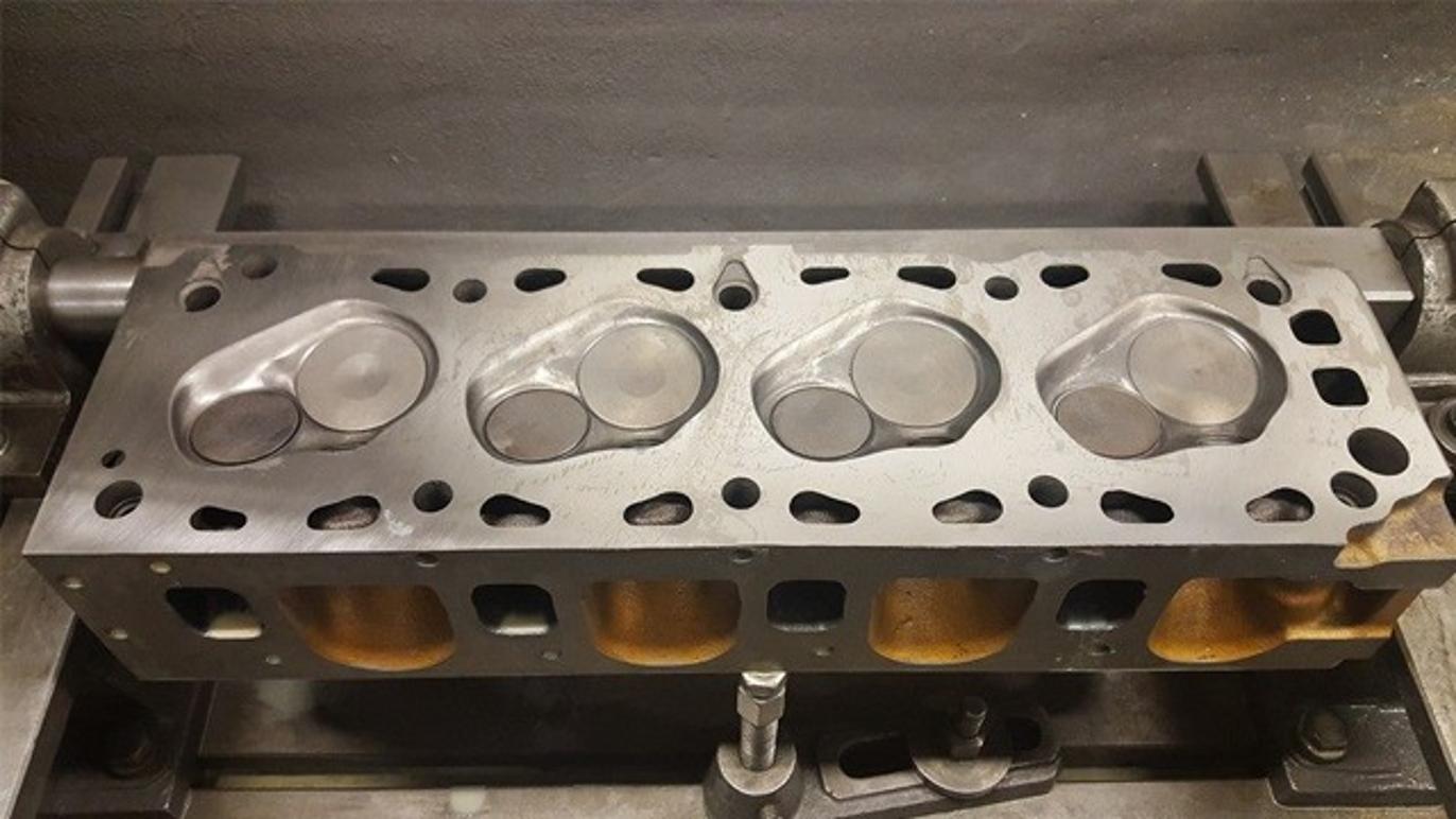 Images Engson Motor - Motorrenovering Västerås