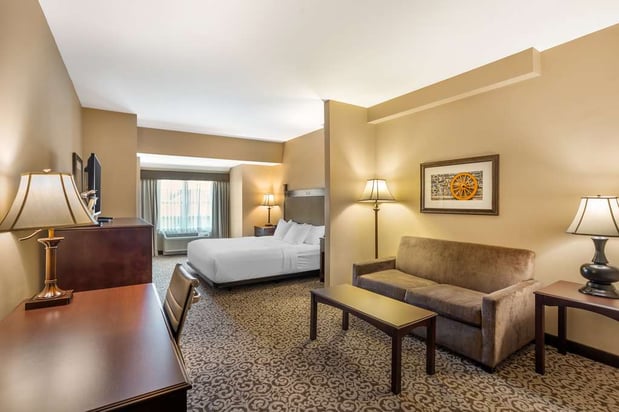 Images Best Western Plus Intercourse Village Inn & Suites