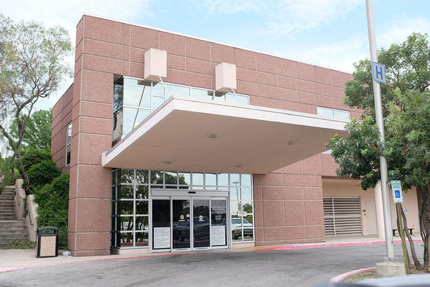 Images University Dialysis West