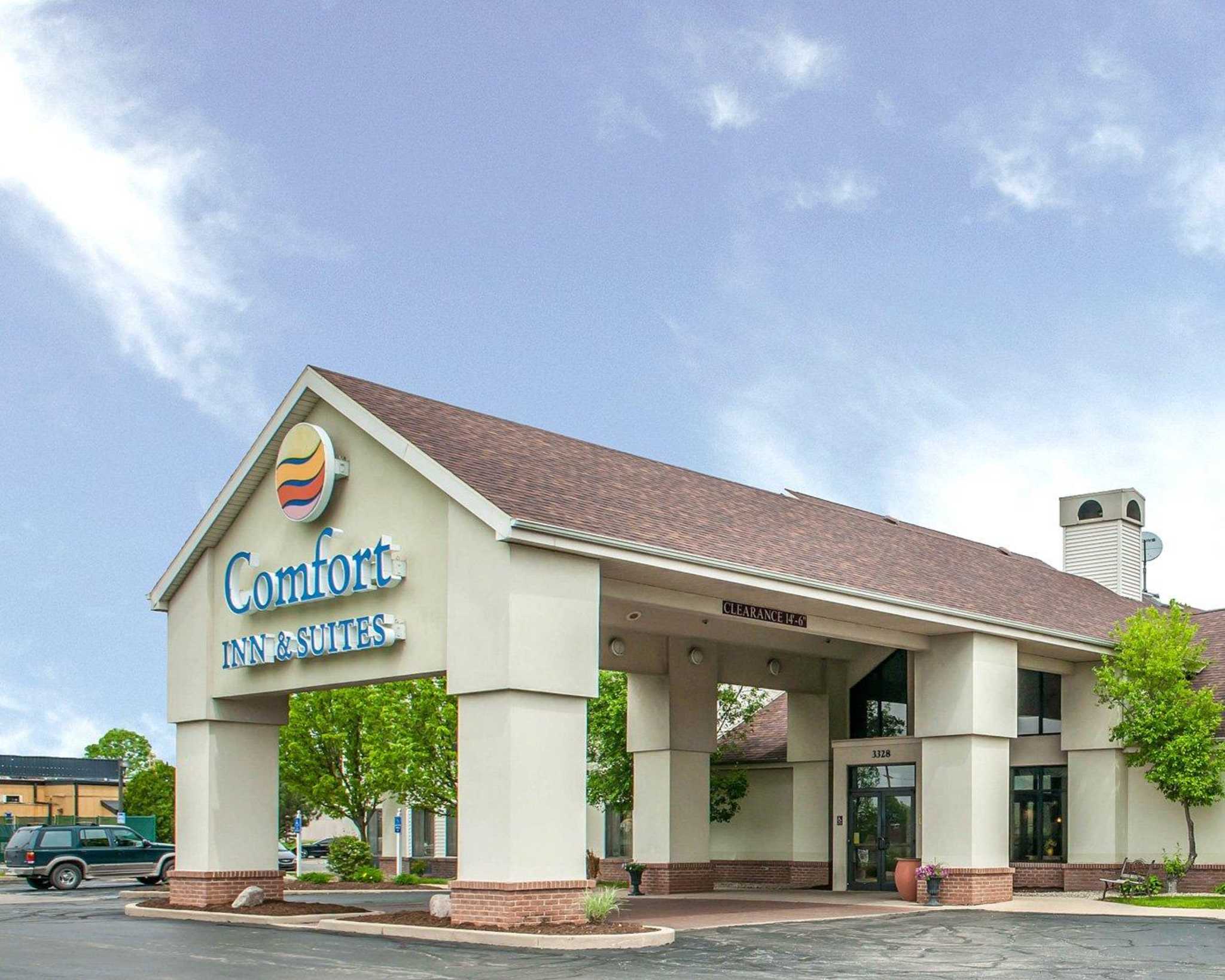 Comfort Inn & Suites Coupons near me in Warsaw, IN 46582 ...