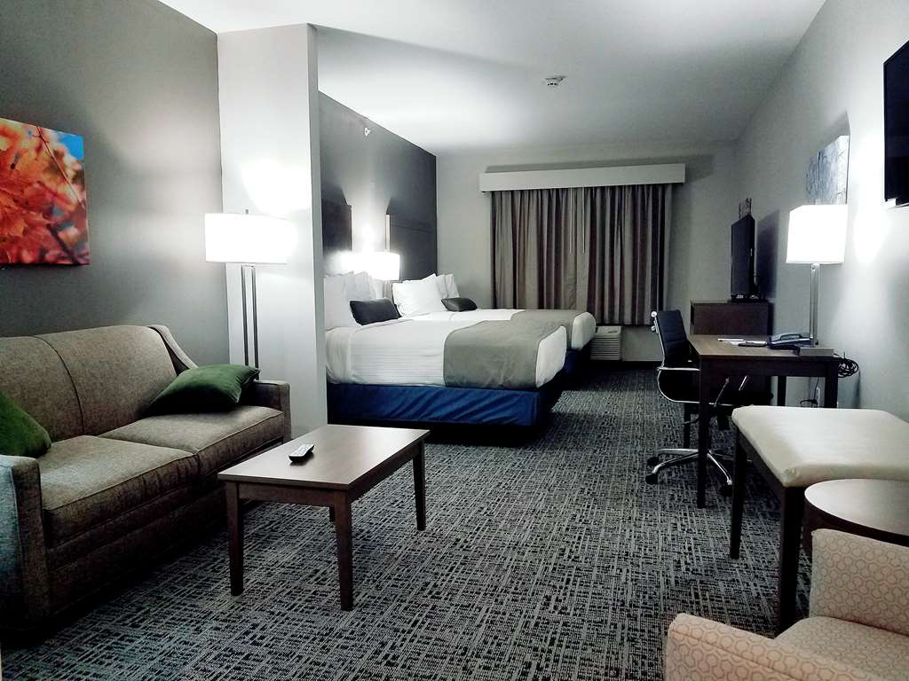 Double Queen Suite