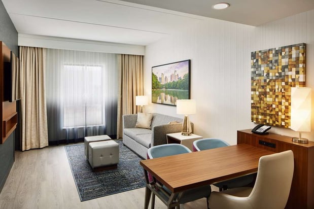 Images Embassy Suites by Hilton Atlanta Airport North