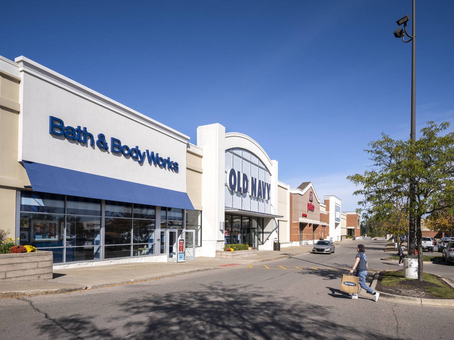 Bath and Body Works, Old Navy at Arborland Shopping Center