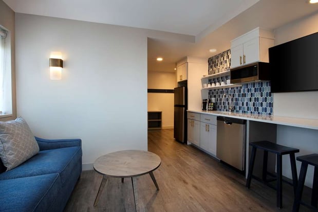 Images Fenwick Shores, Tapestry Collection by Hilton