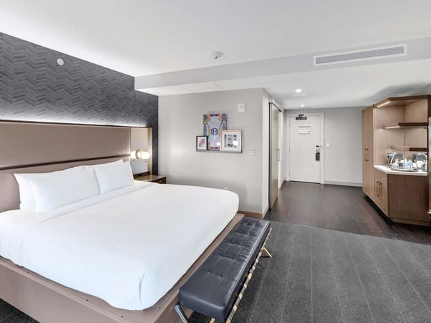 Images Tulsa Club Hotel, Curio Collection by Hilton