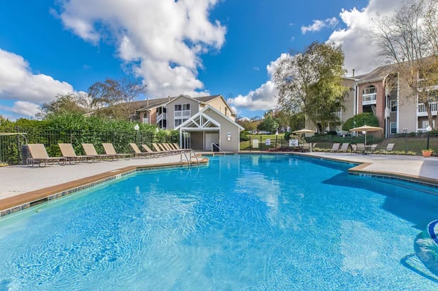 Images Arbors at Windsor Lake Apartments