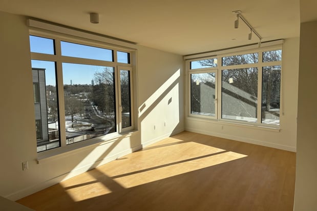 Images 605 Concord at Fresh Pond