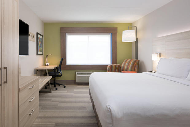 Images Holiday Inn Express Louisville Northeast by IHG