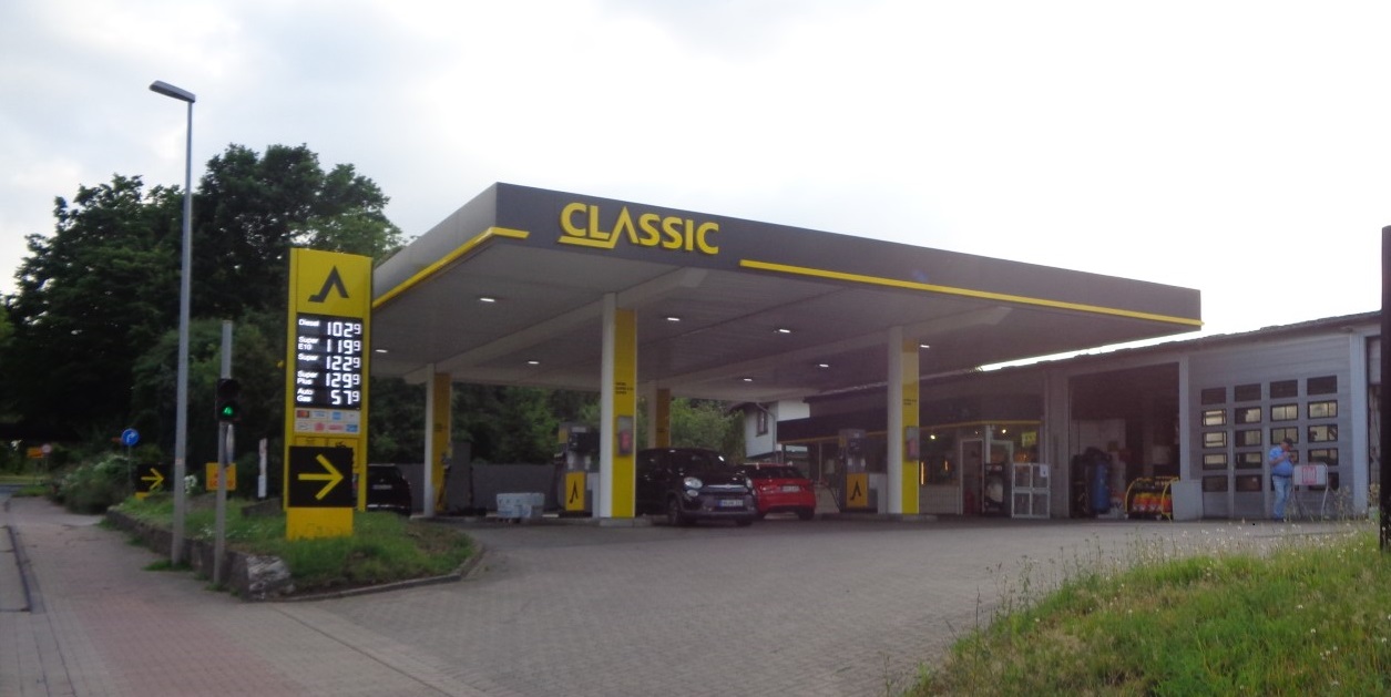 Kundenbild groß 1 CLASSIC Tankstelle