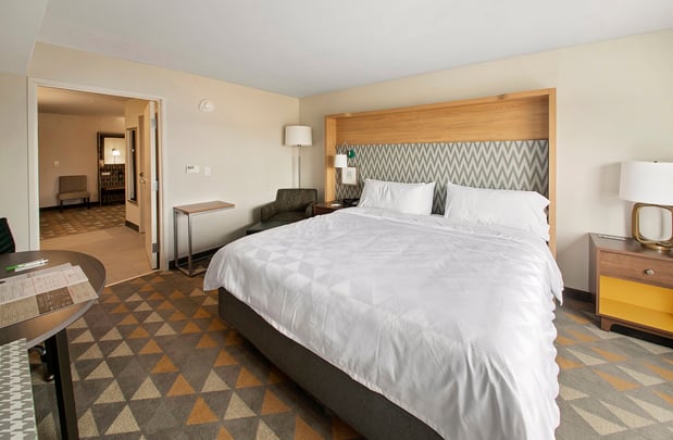 Images Holiday Inn & Suites Decatur-Forsyth by IHG