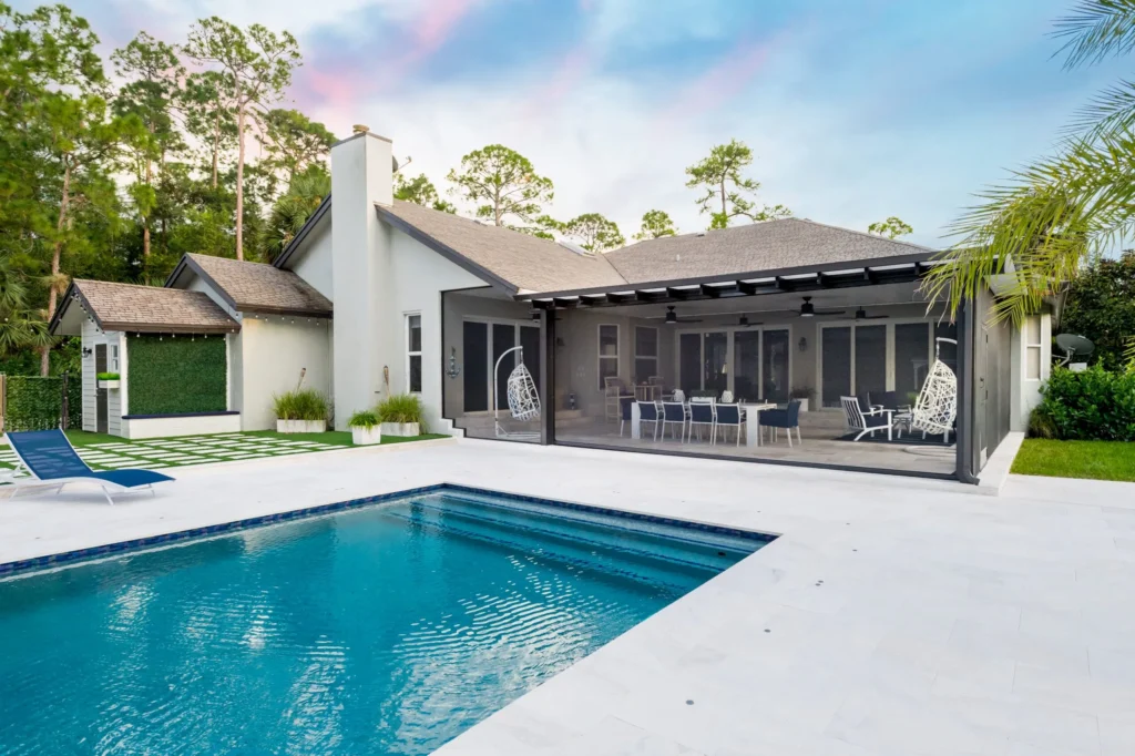 Harbor Line Exteriors Image