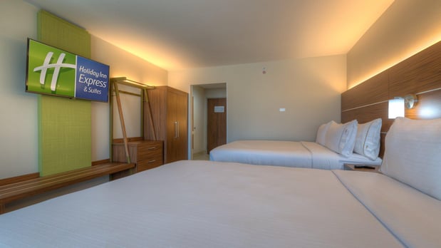 Images Holiday Inn Express & Suites Tulsa Midtown by IHG