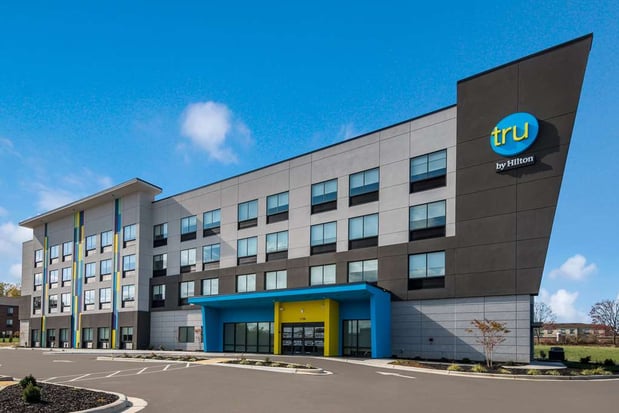 Images Tru by Hilton Greensboro