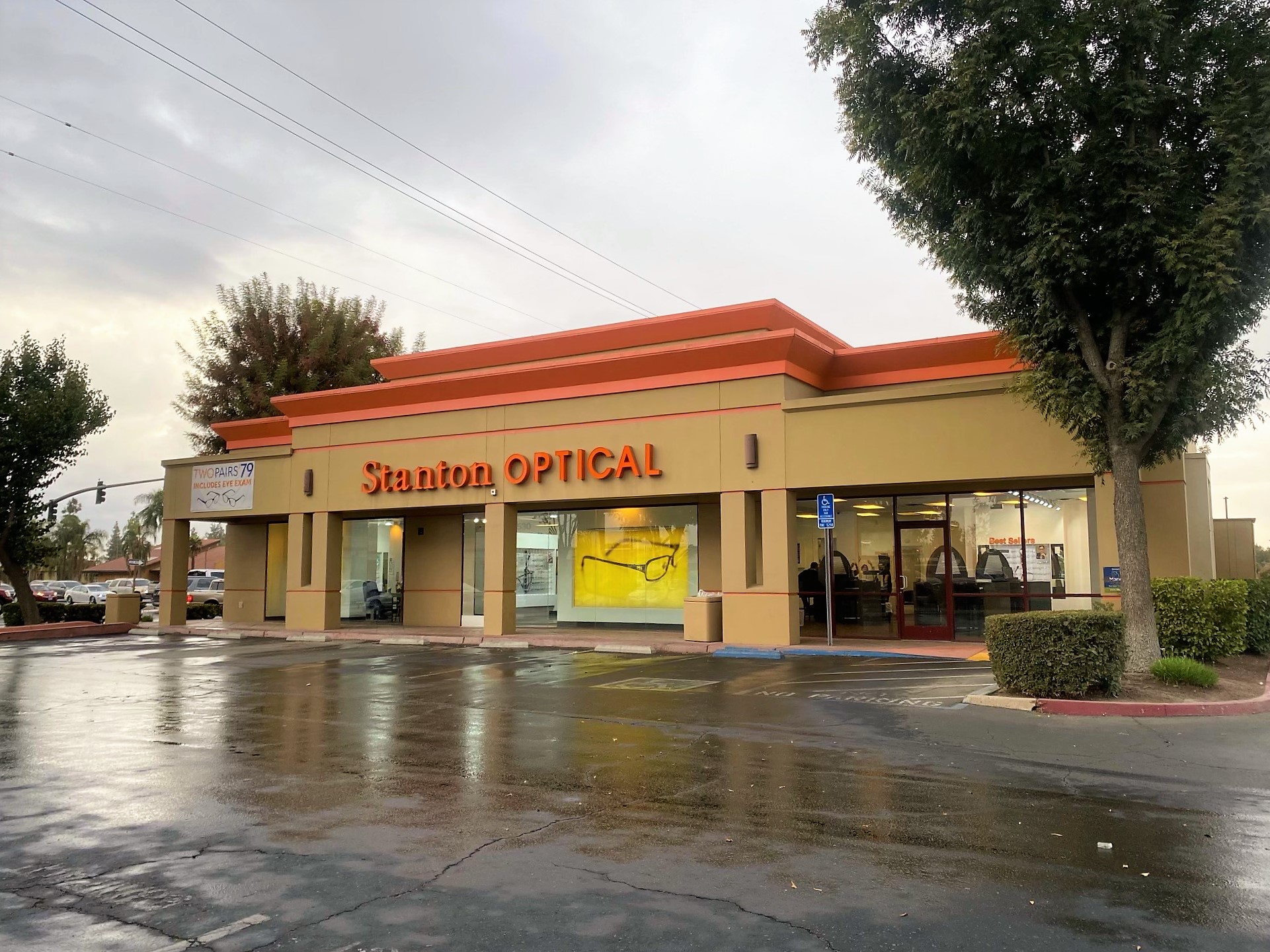 Storefront at Stanton Optical store in Visalia, CA 93277