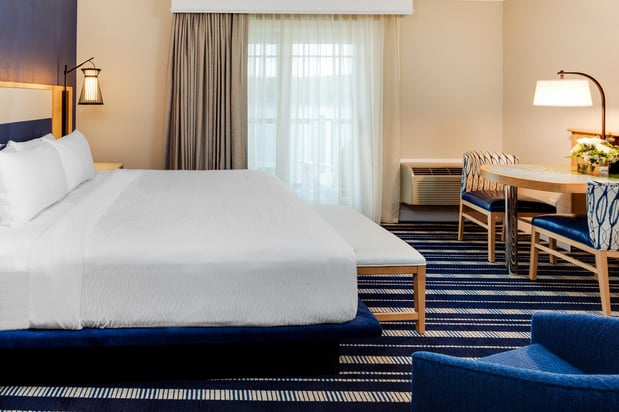 Images Harborside Hotel, Spa & Marina