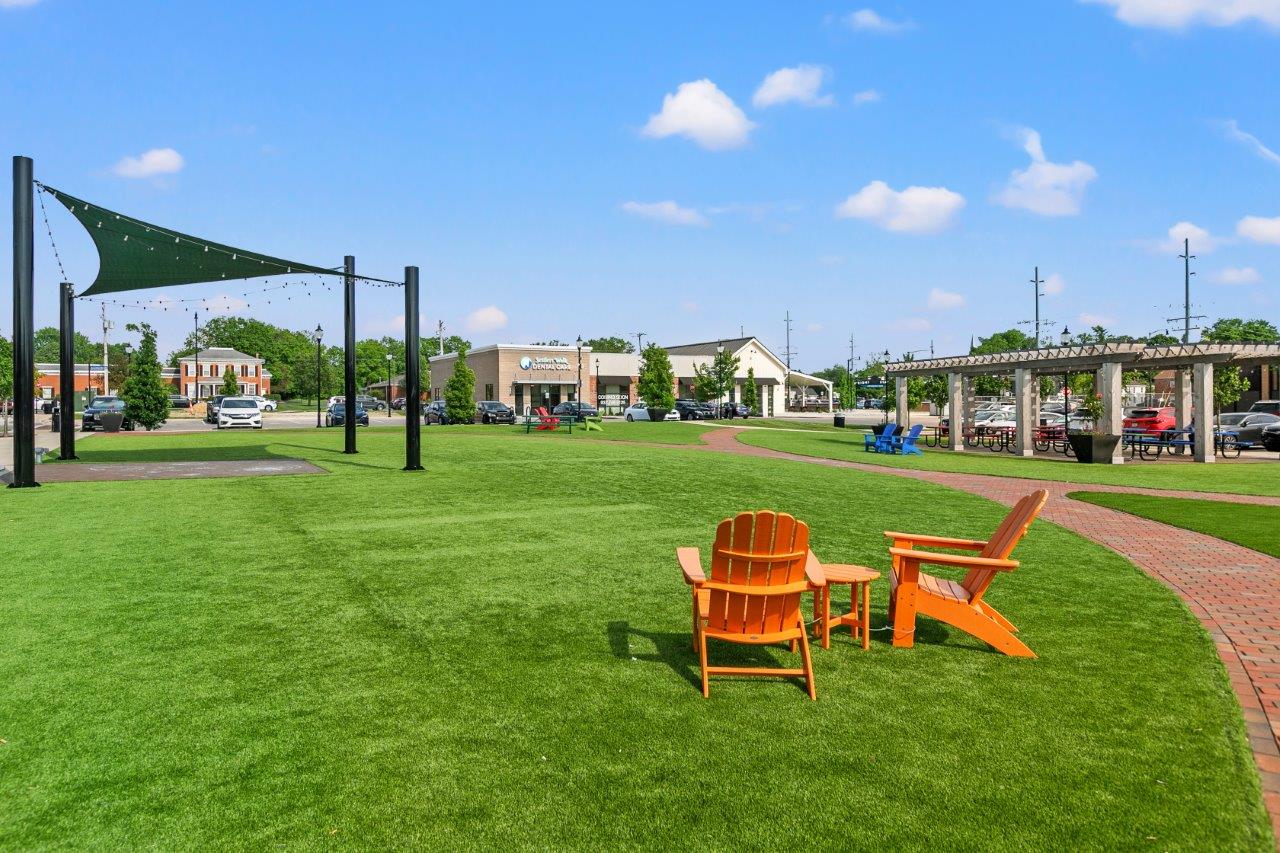 Office lawn, Settlers Walk Dental Care. Dentist in Springboro, OH. 