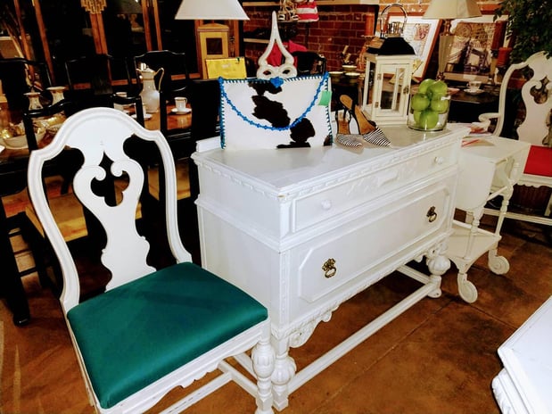 Images Redoux Consignment Boutique