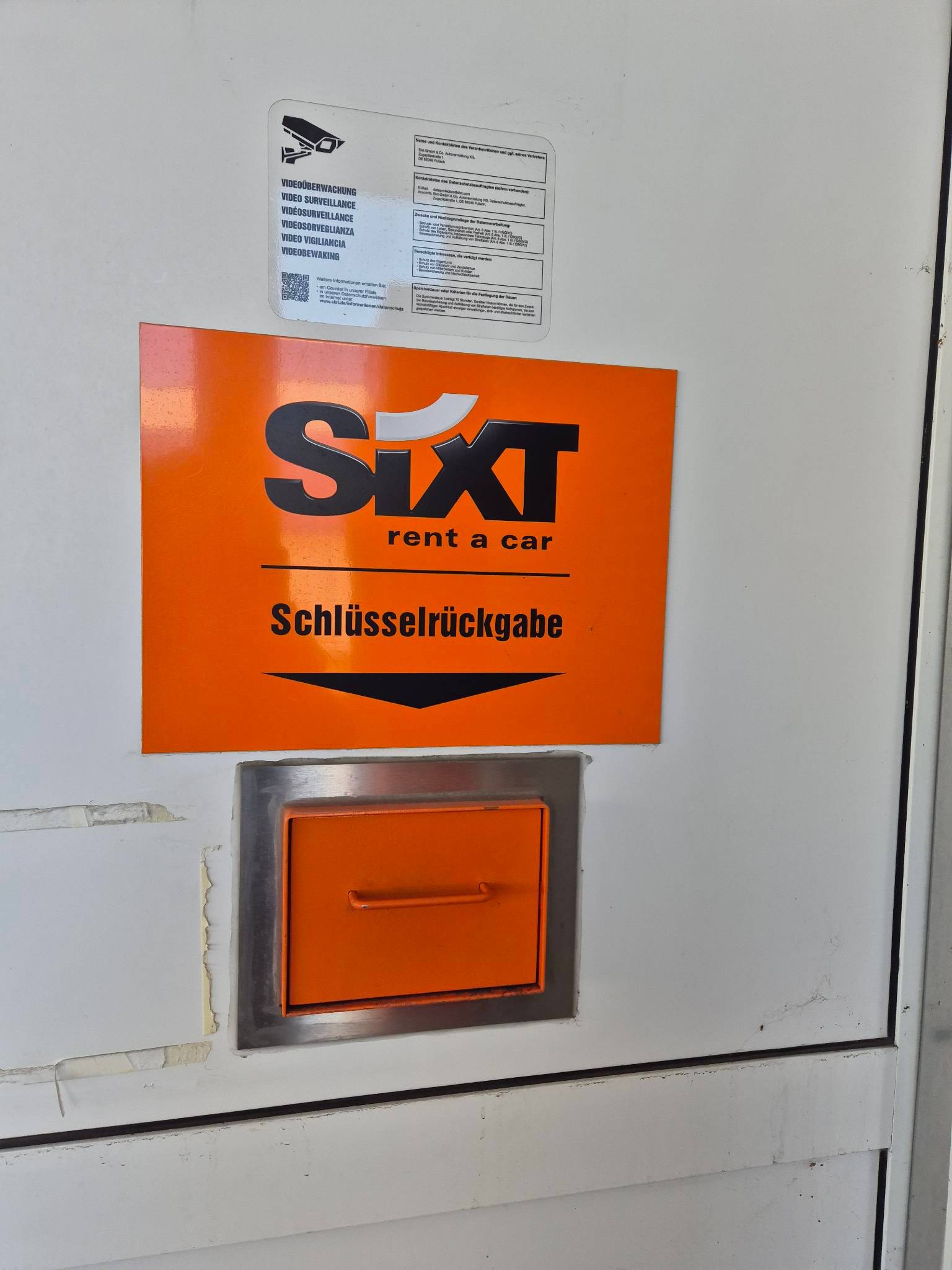 SIXT Autovermietung Braunschweig Süd, Berliner Platz 1B in Braunschweig