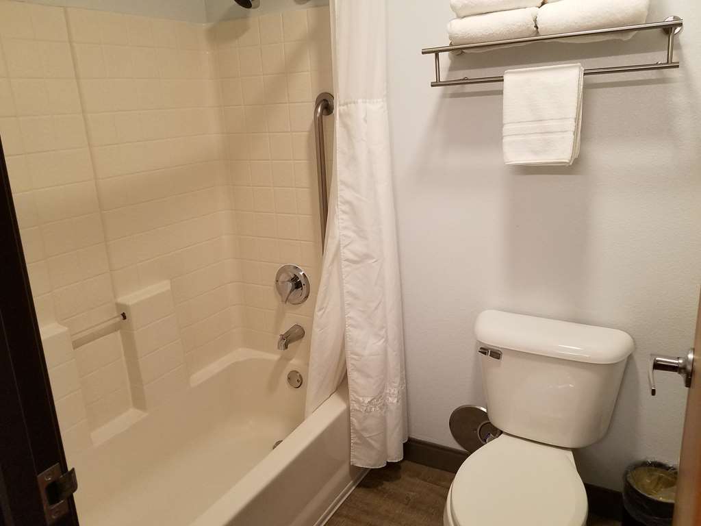 Guest Bathroom Best Western Sandy Inn Sandy (503)668-7100