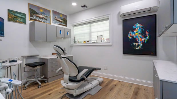 Images Joseph B. Pantaleo, DDS