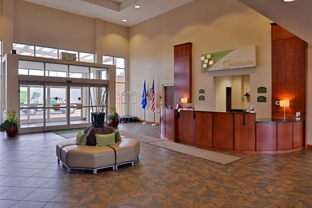 Images Holiday Inn Madison at the American Center by IHG