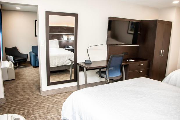 Images Holiday Inn Express Allentown North by IHG