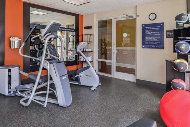 Images Hampton Inn & Suites Charlotte-Arrowood Rd.