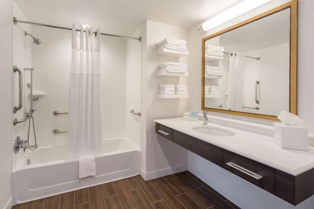 Images Hampton Inn & Suites Newport/Cincinnati
