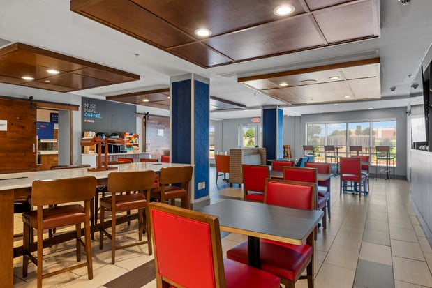 Images Holiday Inn Express & Suites Tulsa South Bixby by IHG