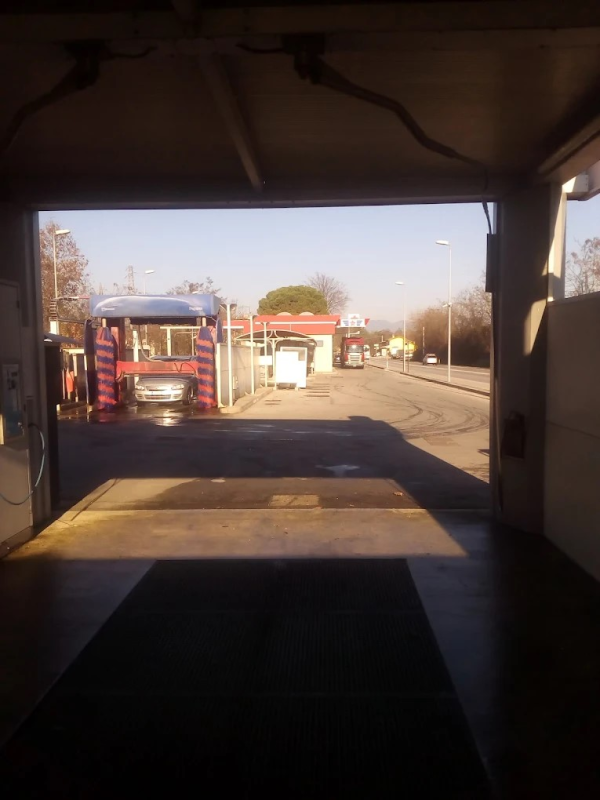 Images A.B.G. Autolavaggio con Stazione