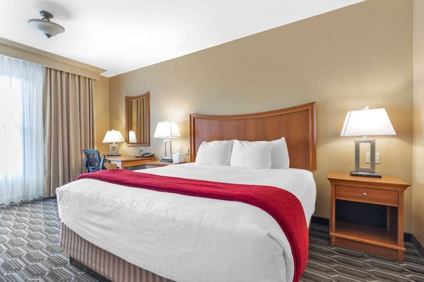 Images Best Western Plus Swiss Chalet Hotel & Suites