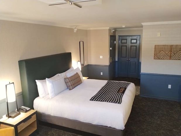 Images Hotel NoBo Cascade, Tapestry Collection by Hilton